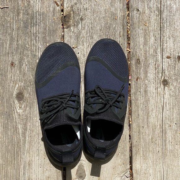 Women’s Nike Lunarcharge sneakers - Picture 4 of 13